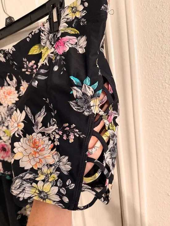 torrid Black Floral Swim Rash Guard Top with Colorful Blooms - Picture 4 of 5